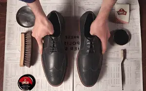 Làm mềm giầy da