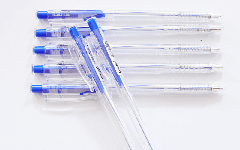 Bút viết học sinh